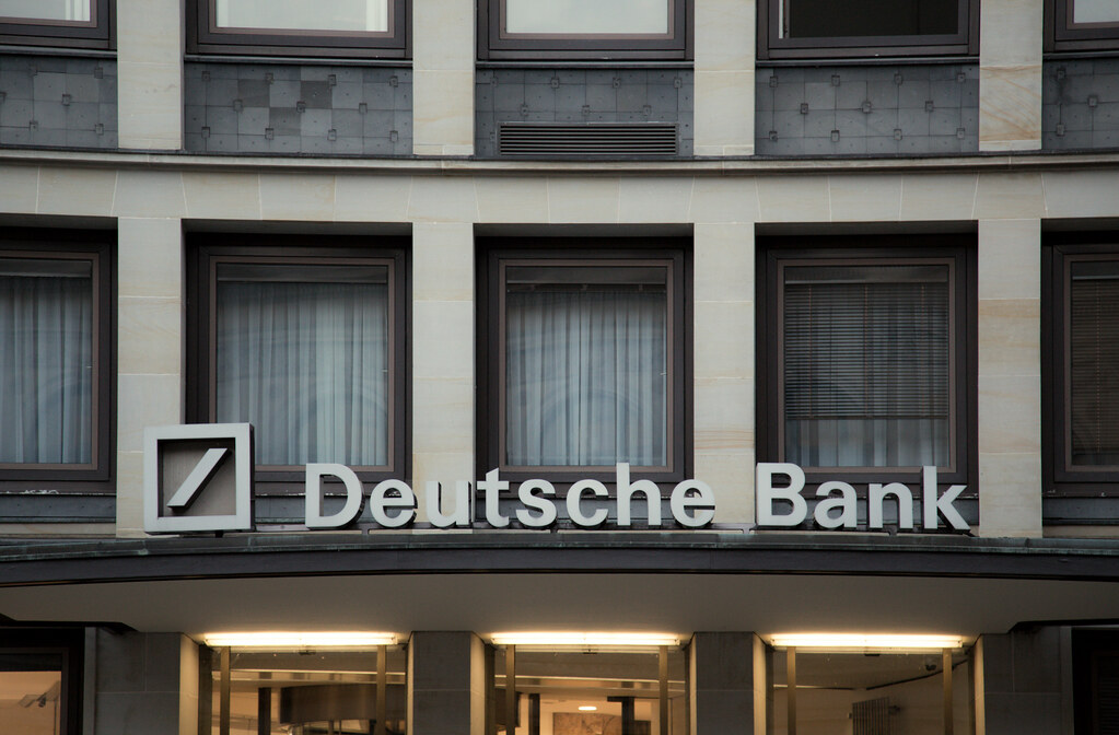 Deutsche Bank 18,000 employee layoff